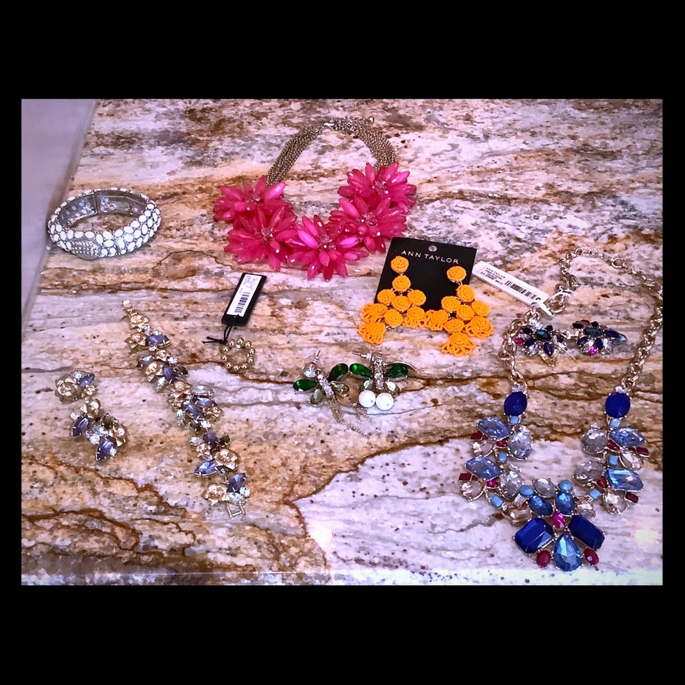 Estate Sale: 10-Pc Variety Jewelry Set